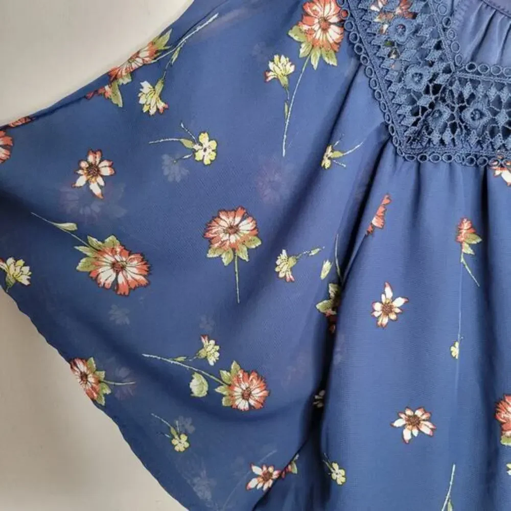 Beautees Top Girls Size Medium Tie Front Sheer Lace Trim Floral Blue Batwing - Picture 3 of 10